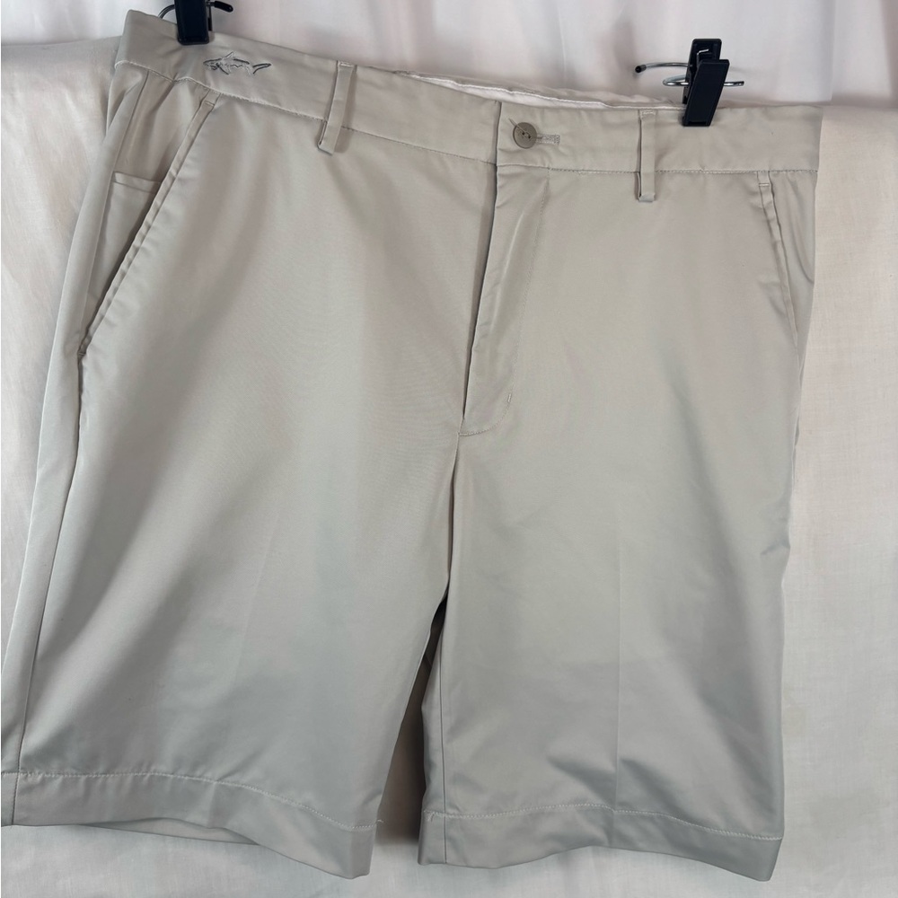 Greg Norman ML75 Microlux Men's Performance Golf Shorts Gray Size 34 Stretch
